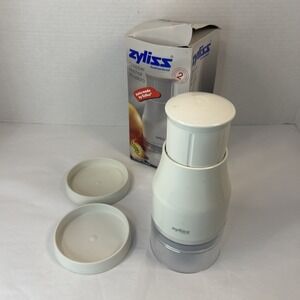 White Zyliss Push Function Food Chopper Rabid B-2 Made in Switzerland‎